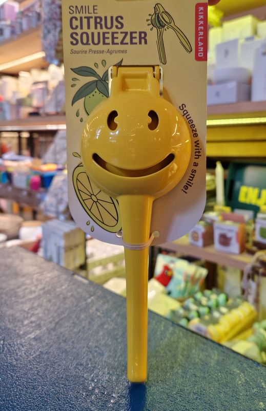 Smile Citrus Squeezer