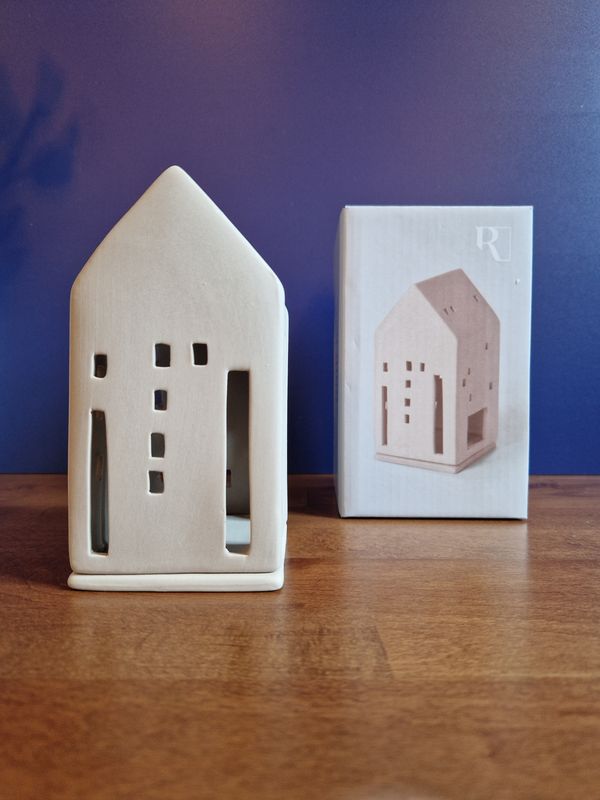 Lighthouse beige