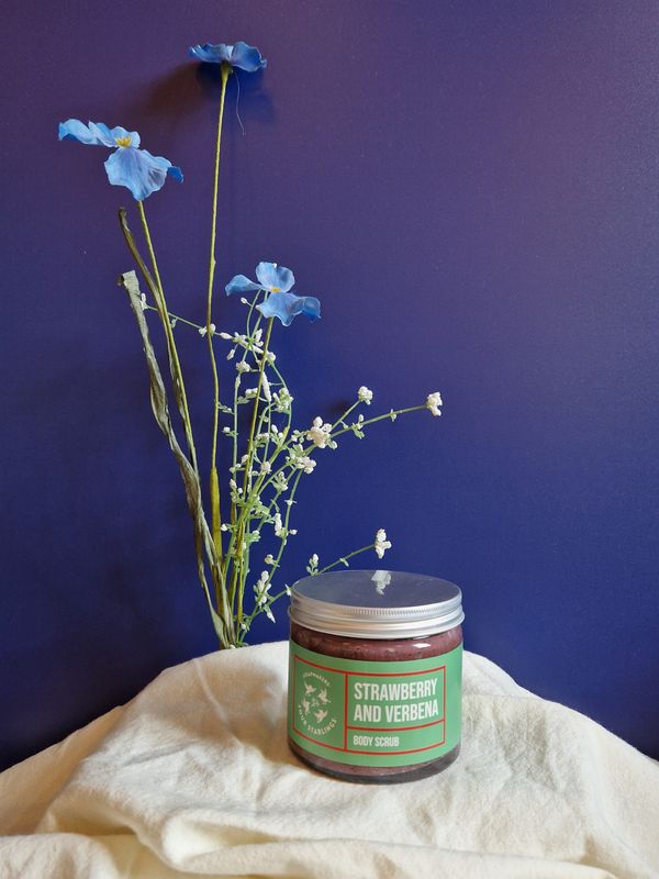 Scrub Corpo Strawberry And Verbena 250 Ml