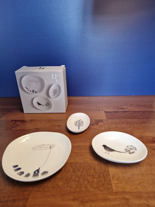 Wonderland bowl set birdhouse