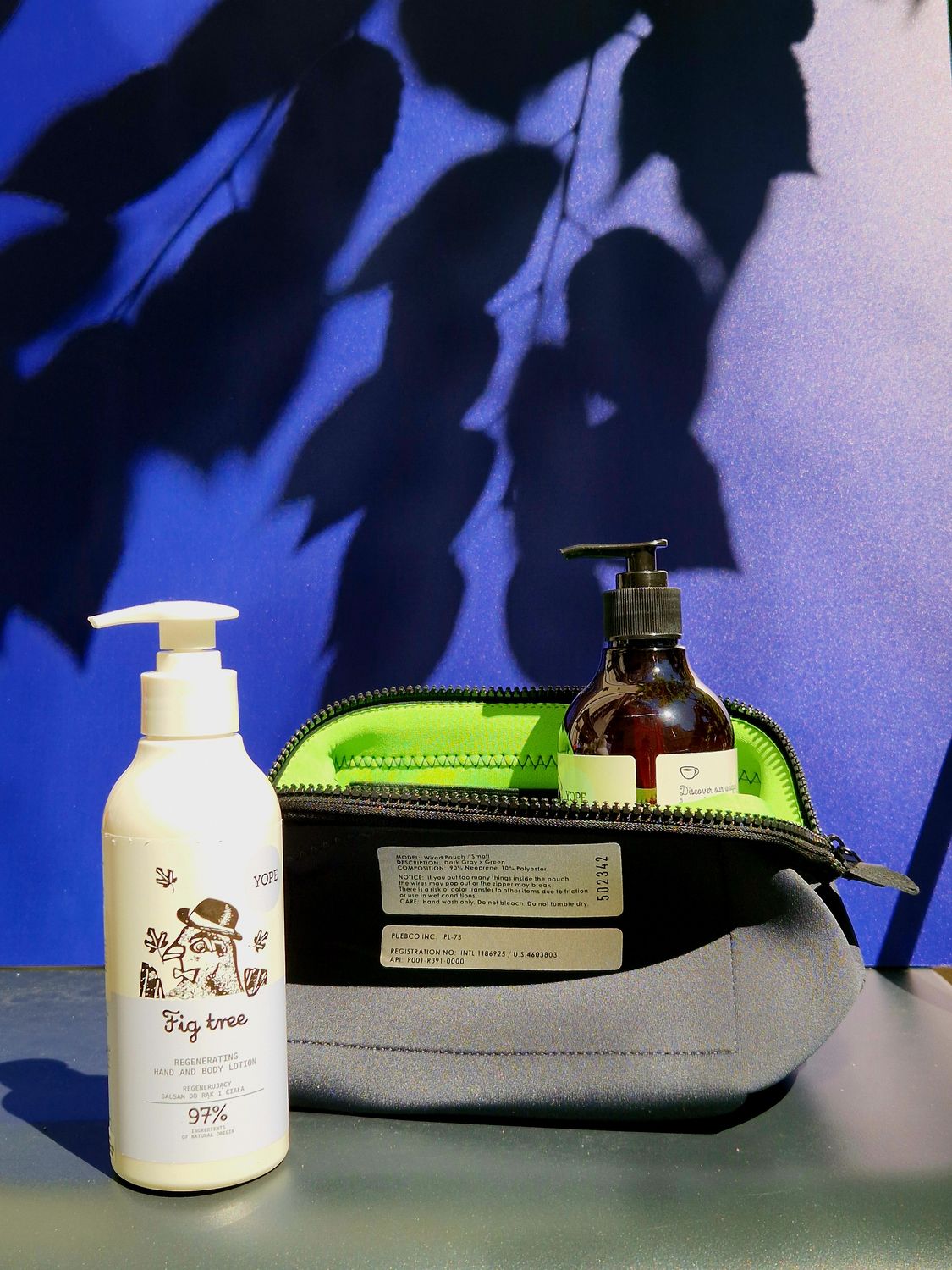 Wired Pouch Dark Gray/Green - Small