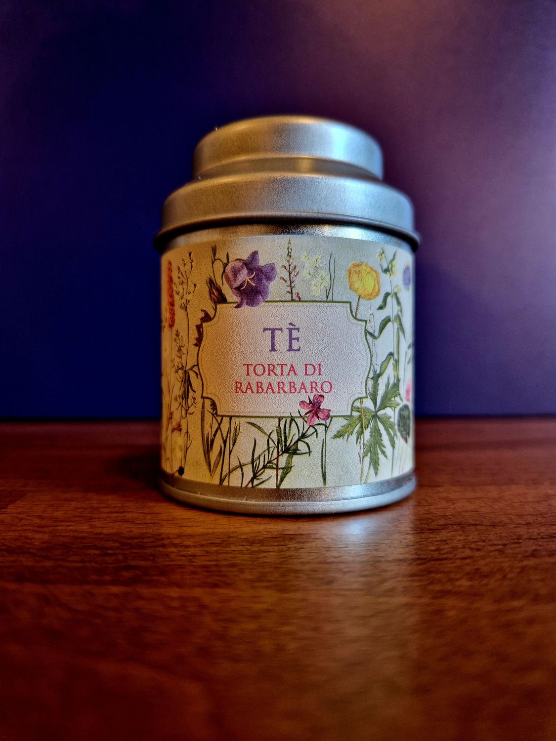 Lattina tè torta rabarbaro summer flowers