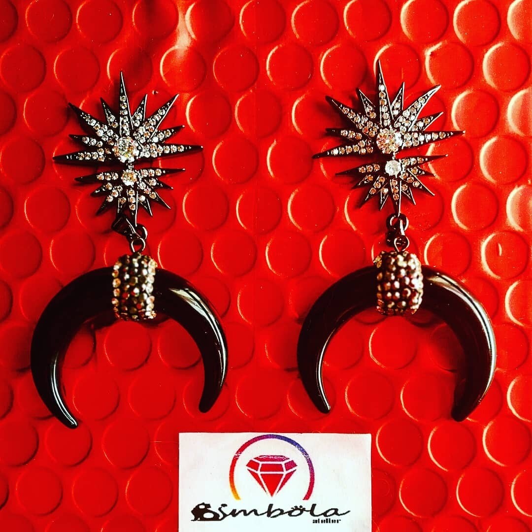 PENDIENTES CUERNOS NEGROS LUXURY EARRINGS 
