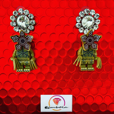 Pendientes juguete toy earrings pendientes stranger things earrings Demogorgon earrings 