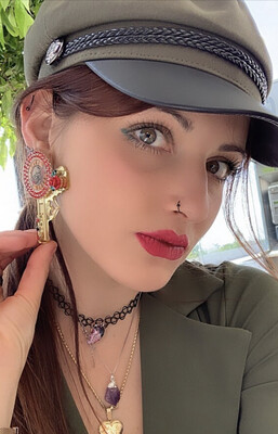 Pendientes pistolas Guns &amp; Roses earrings pendientes rockeros cristal espejado dorado
