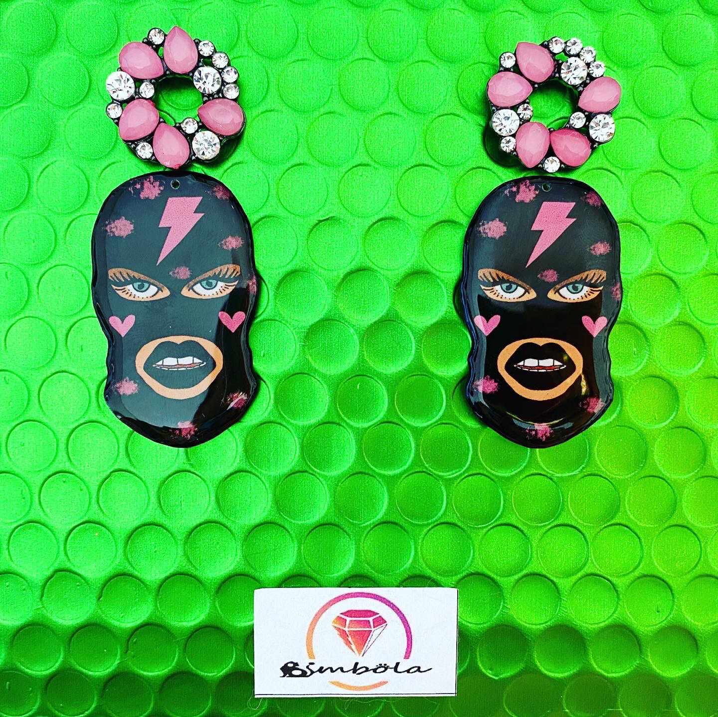 PENDIENTES PASAMONTAÑAS SKI MASK EARRINGS HANDMADE FREAK DIBUJOS ANIMADOS TURBANTES MUTANTES ANITA PIN UP DESIGN