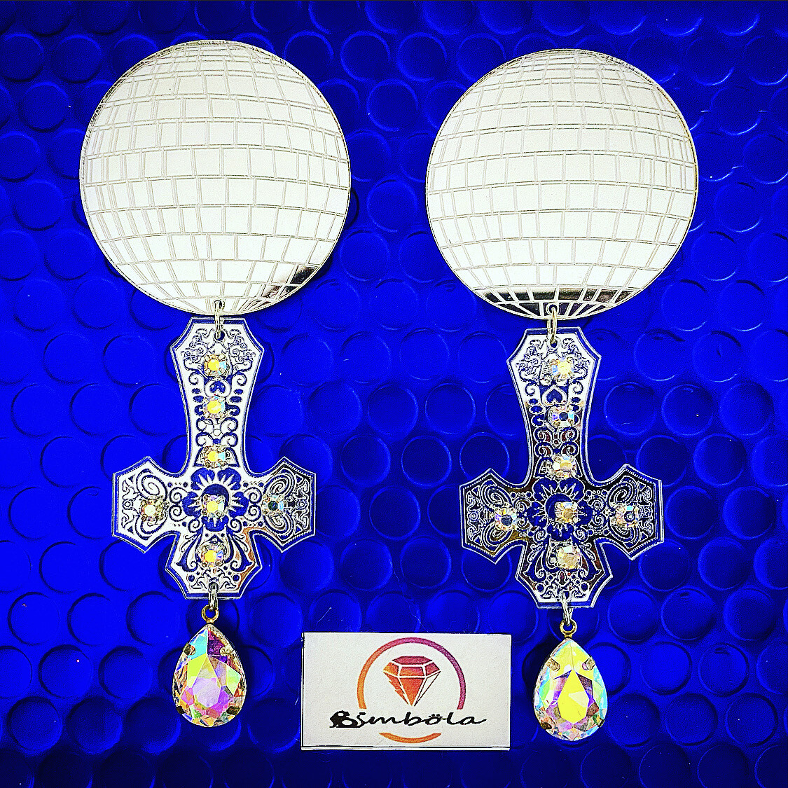 PENDIENTES DISCO EARRINGS PENDIENTES CRUZ INVERTIDA PLATEADA ESPEJADA SILVER CROSS EARRINGS HANDMADE FREAK