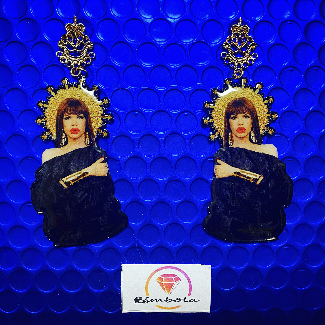 Pendientes la veneno virgen