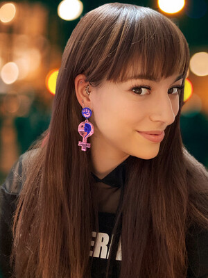 PENDIENTES 8M pendientes feministas EARRINGS FREAK ACRÍLICO  METACRILATO