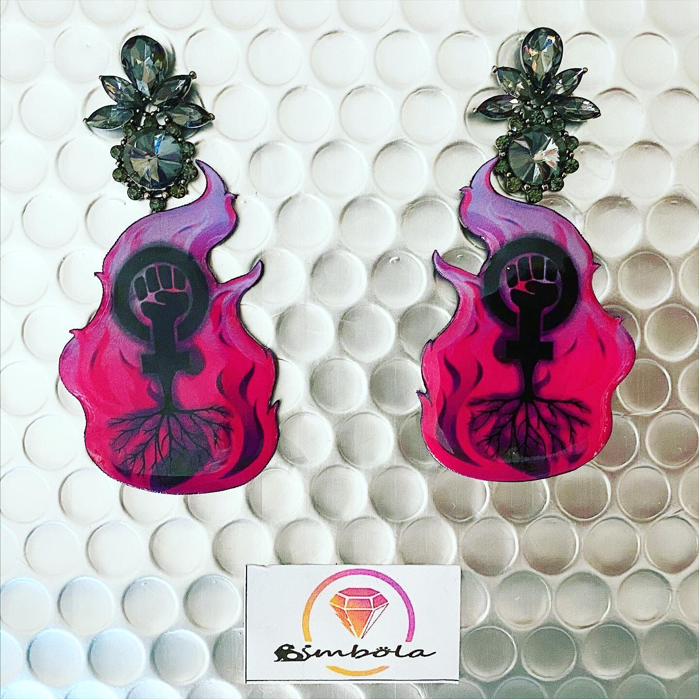 Pendientes Feministas Pendientes puño 8M feminist earrings PENDIENTES SOLIDARIOS ANABELLA