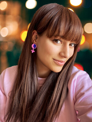 PENDIENTES 8M pendientes feministas Bimbolitos EARRINGS FREAK ACRÍLICO  METACRILATO PENDIENTES SOLIDARIOS ANABELLA