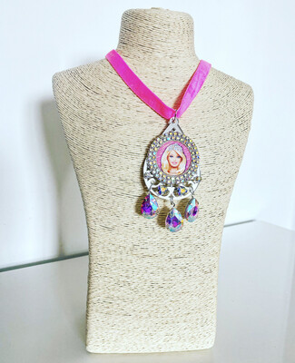 Collar muñeca collar corazón collar barbi collar metacrilato collar choker doll necklace 
