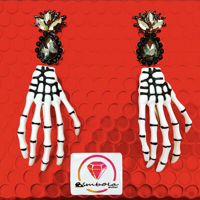Pendientes Halloween earrings pendientes huesos pendientes manos blancas pendientes esqueletos skull earrings  