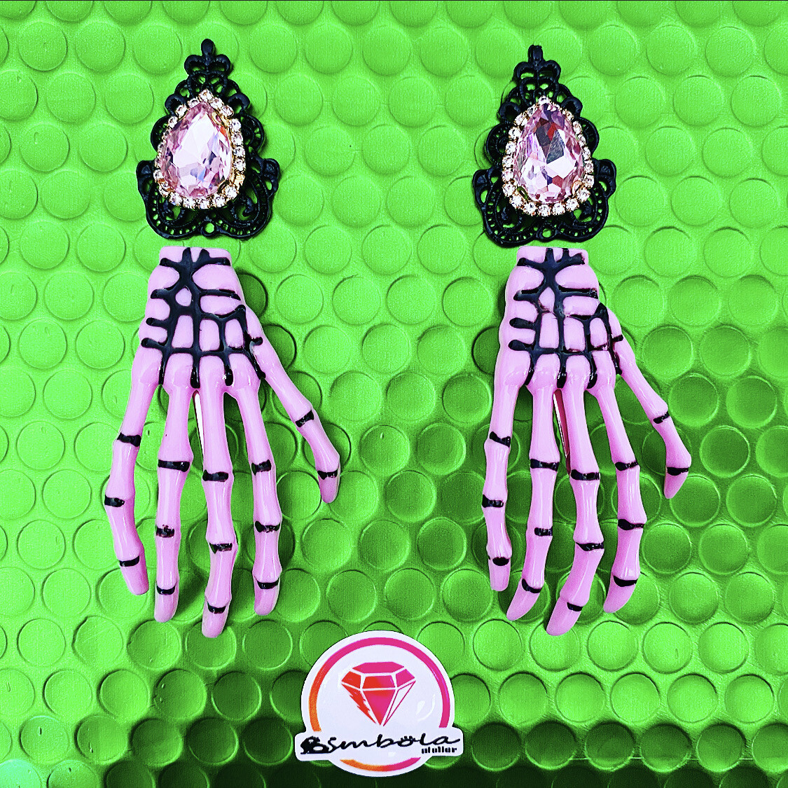 Pendientes Halloween earrings pendientes huesos pendientes manos rosas pendientes esqueletos skull earrings  