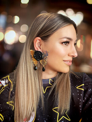 PENDIENTES MARIPOSA IRIDESCENTE GEOMETRIC EARRINGS PENDIENTES METACRILATO BUTTERFLY EARRINGS pendientes flor rosa