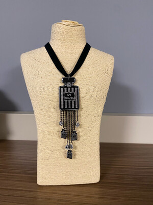 COLLARÍN-CHOCKER