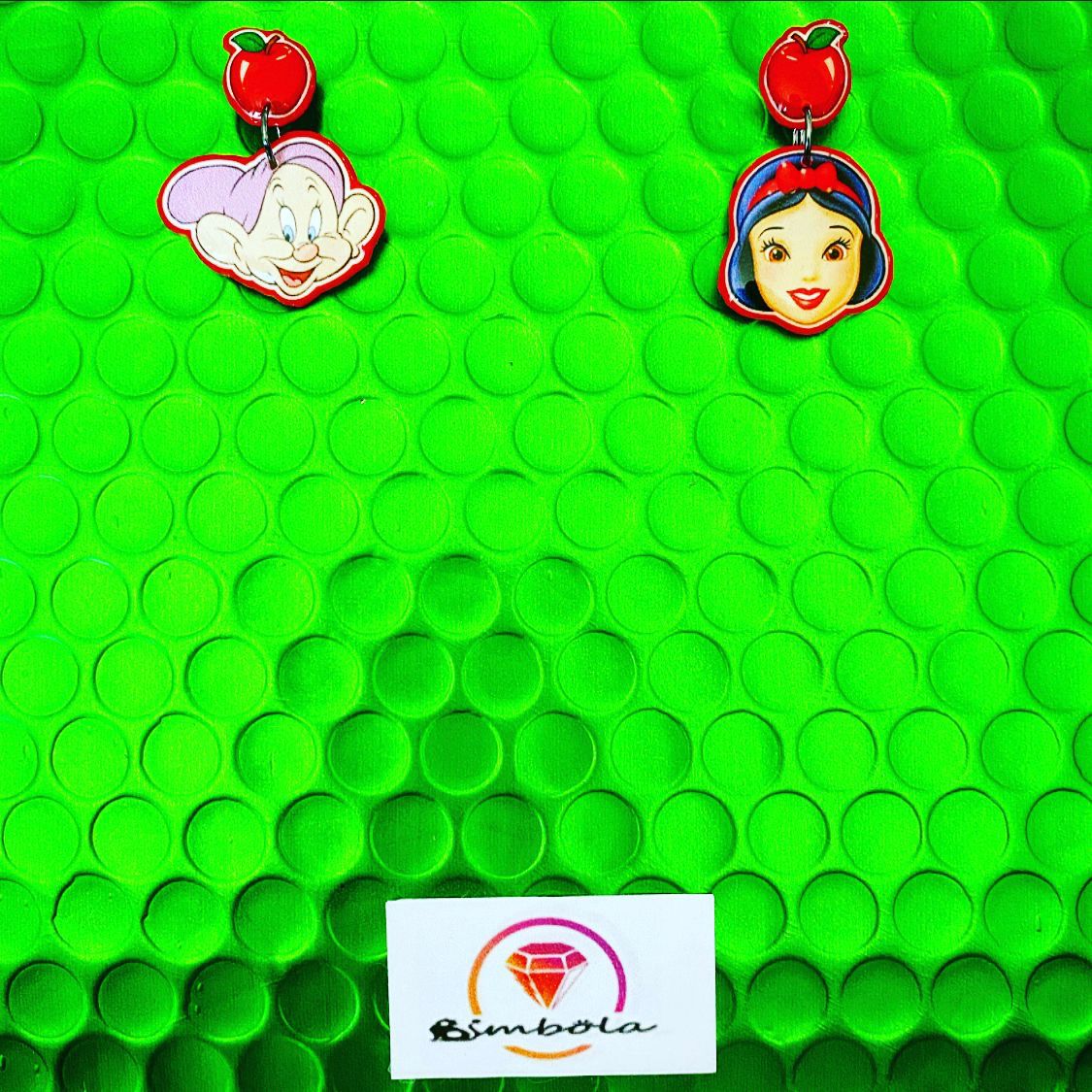 Pendientes villana pendientes evil Queen earrings Pendientes Blancanieves manzana