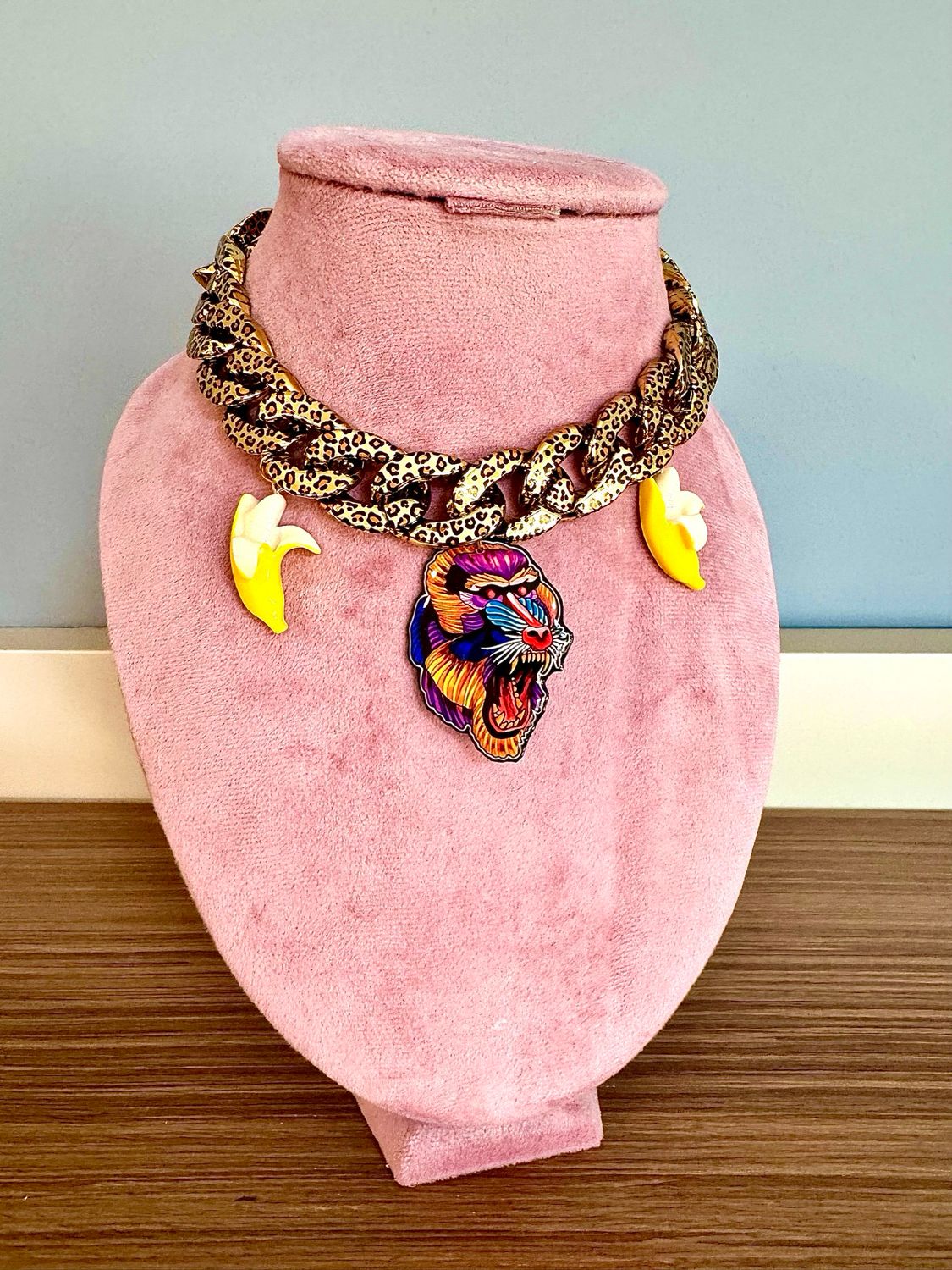 Collarin tipo chocker cadena animal print eslabones collar mono
