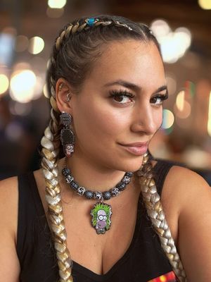 Pendientes Beetlejuice earrings snake serpiente bitelchus Lydia simpsons Halloween