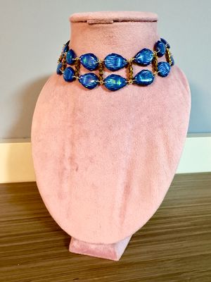 Collar Elisabeth Frankenstein holográfico iridescente escarabajos