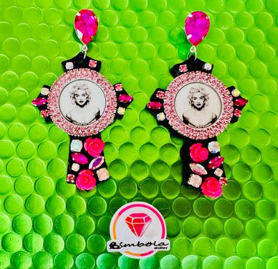Pendientes Madonna cruz pedrería rosas cross earrings cruces