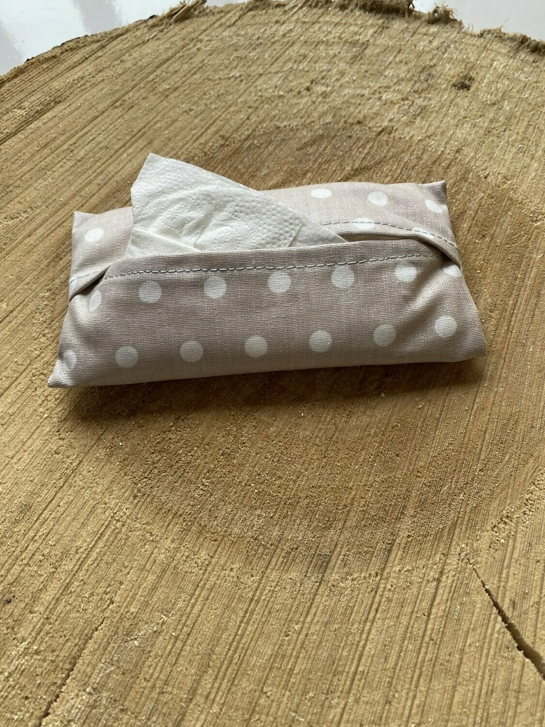 Porte mouchoirs beige à pois blancs