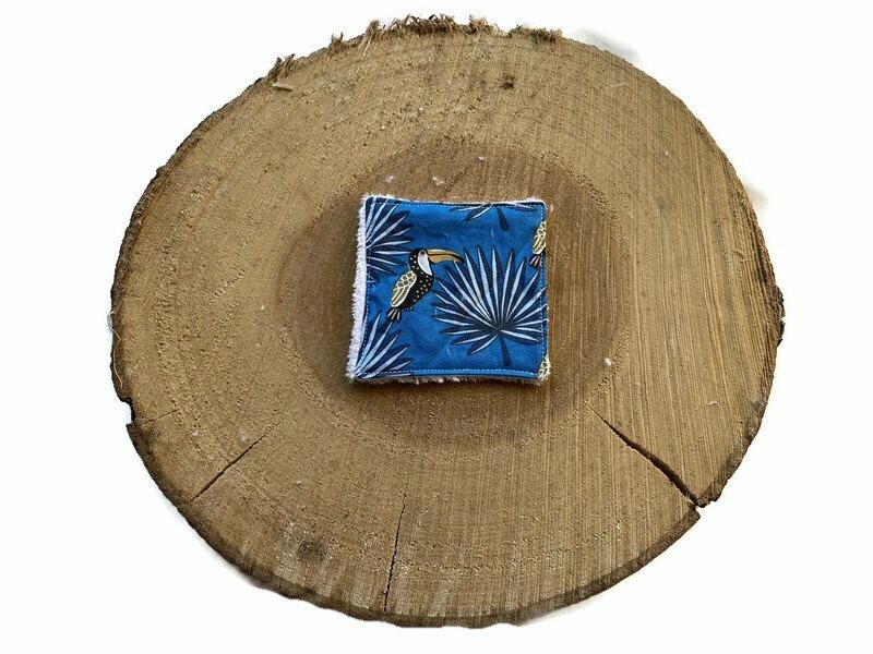 Lingette toucan fond bleu foncé à l'unité