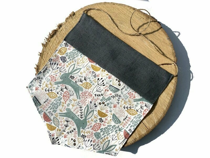 Fanion lapins et fleurs