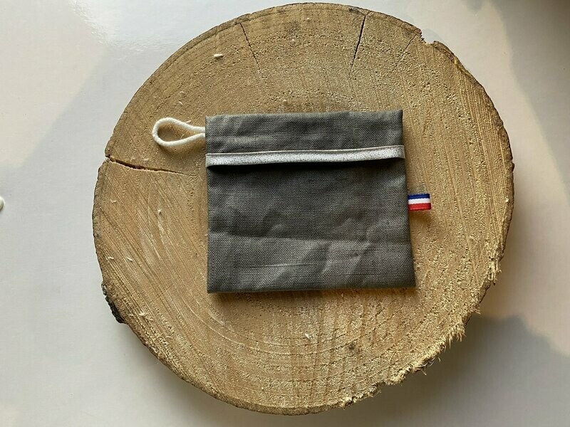 Pochette enduite grise anthracite et ruban argenté