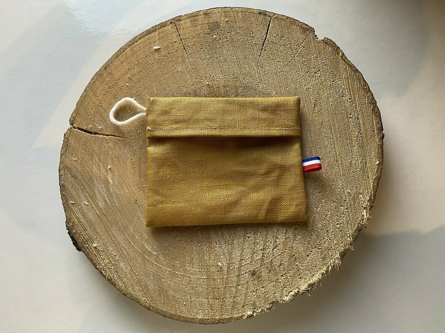 Pochette enduite "lin enduit moutarde"