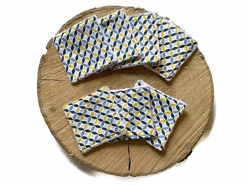 Semainier de lingettes motifs géométriques bleus et jaunes