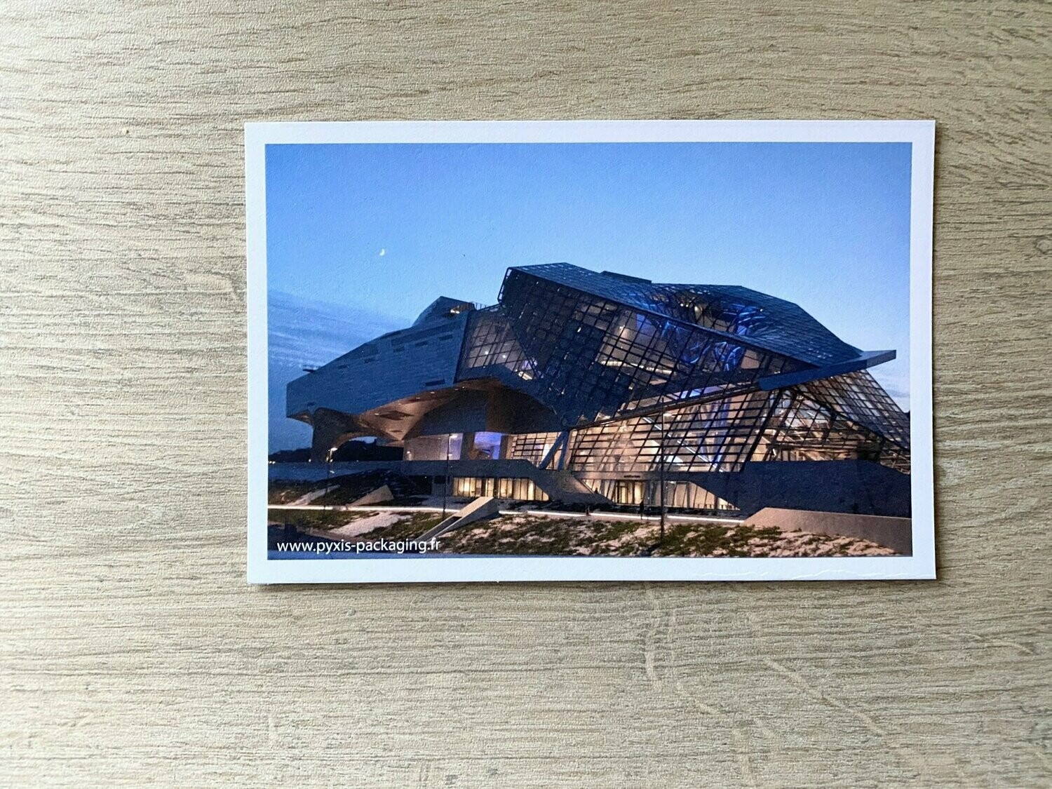 Carte postale "Musée des Confluences"