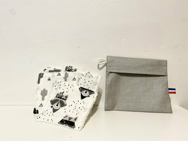 Ensemble lingettes lavables motifs raton laveur et cactus et pochette de transport coton enduit gris perle