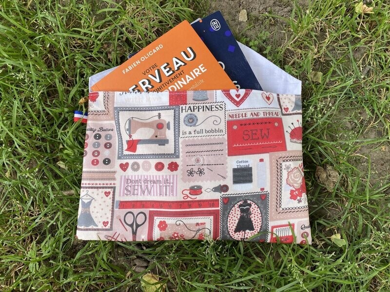 Pochette à livre à motifs couture