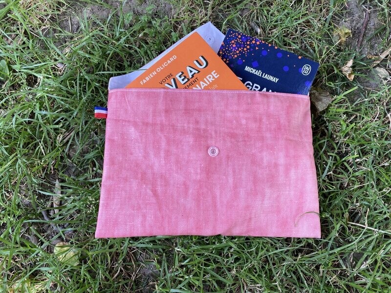 Pochette à livre rose