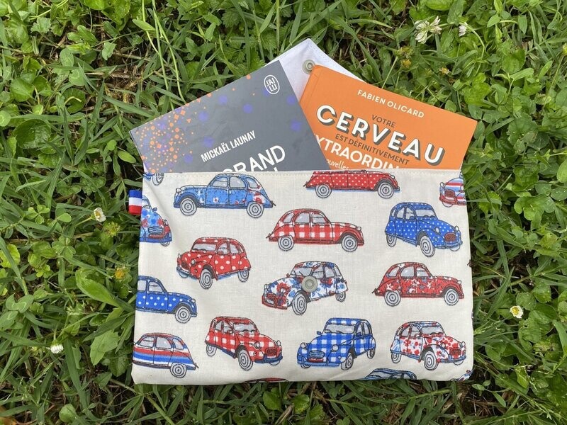 Pochette à livre à motifs "voitures vintage"