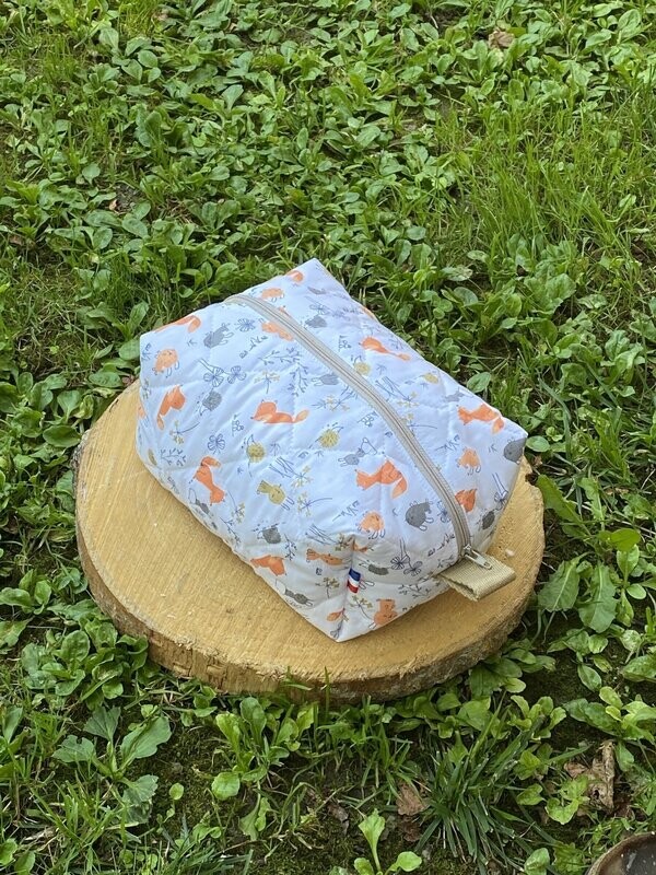 Trousse de toilette en tissu matelassé à motifs "animaux de la forêt"