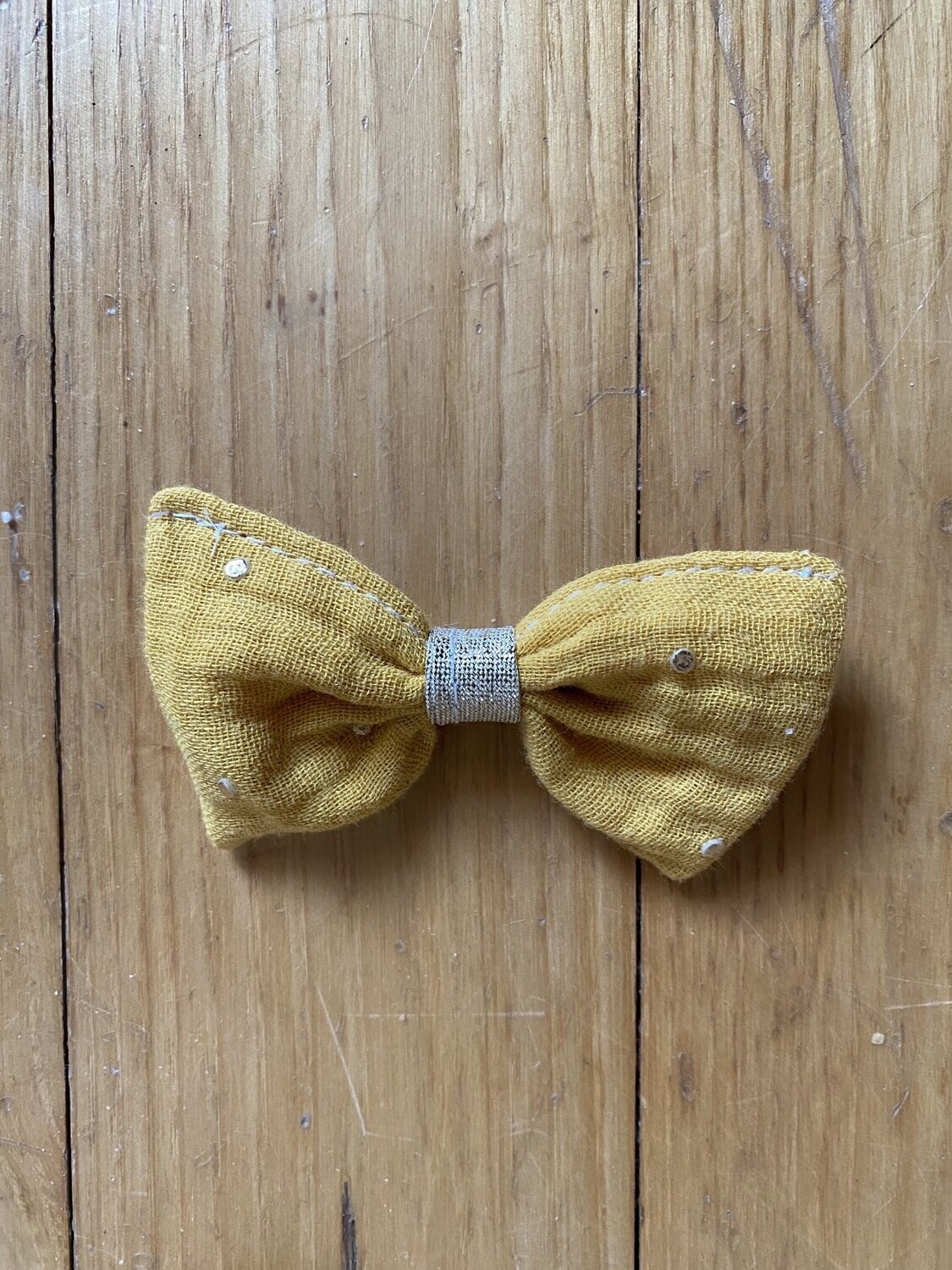 Barrette "collection double gaze moutarde à pois dorés"