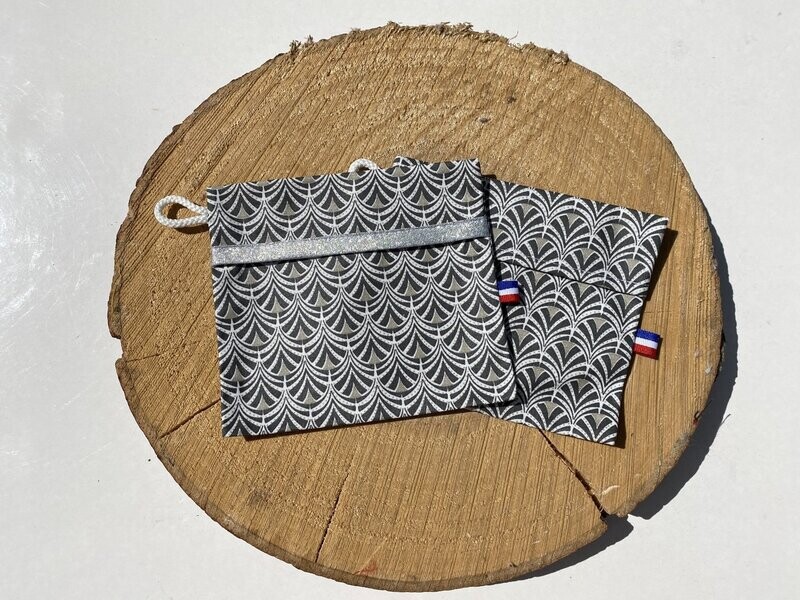 Pochette enduite à motifs géométriques gris