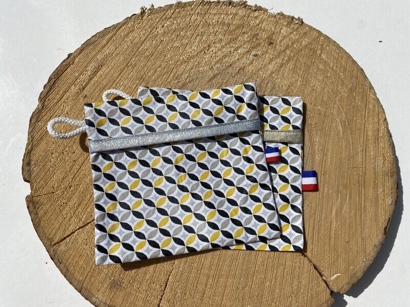 Pochette enduite à motifs jaunes et bleus