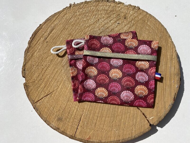 Pochette enduite à motifs coquillages