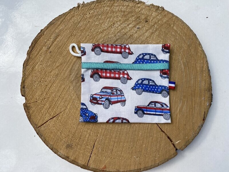 Pochette enduite à motifs voitures vintage et ruban bleu