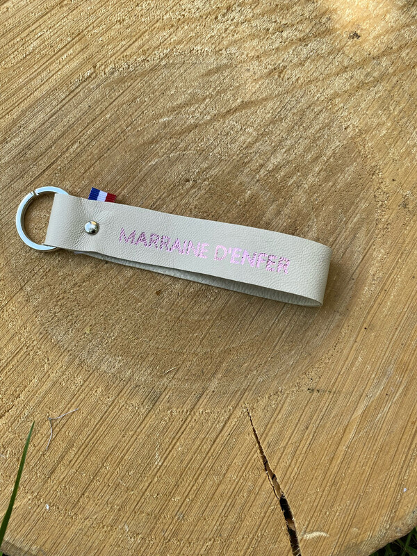 Porte clé en cuir « MARRAINE D’AMOUR »