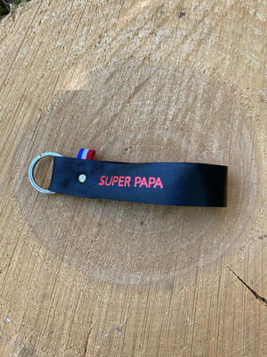 Porte clé en cuir « SUPER PAPA »