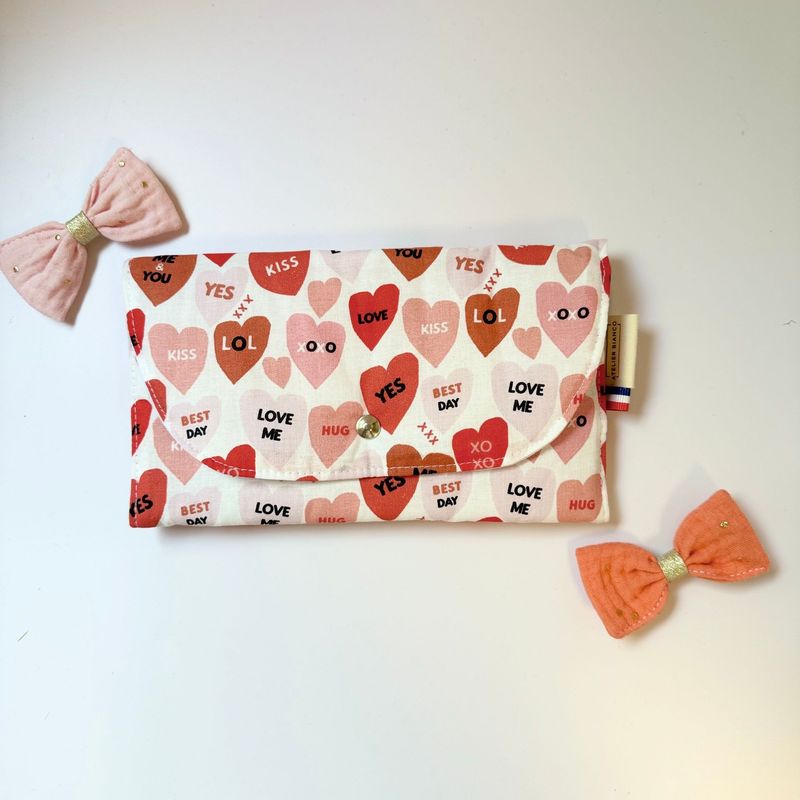 Pochette motifs coeurs