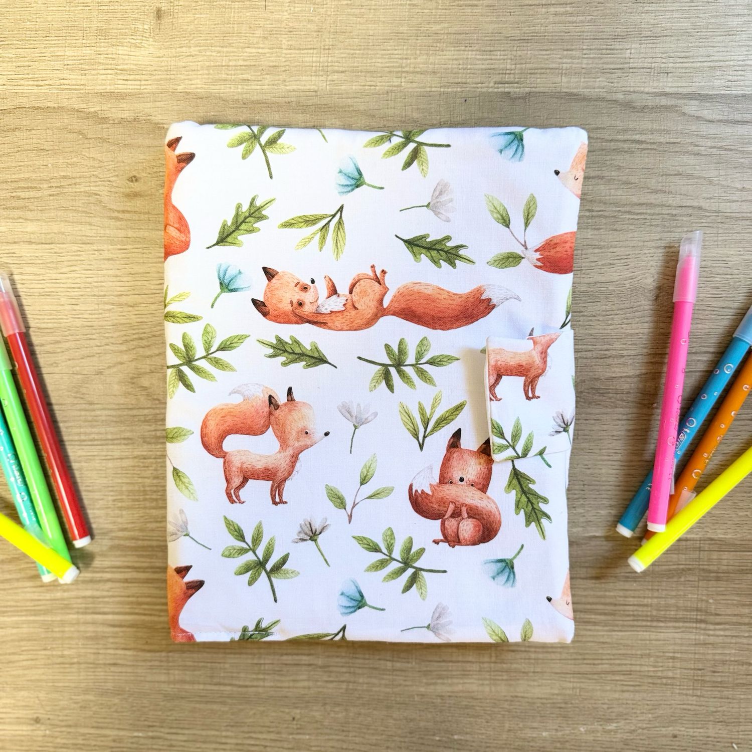 Cahier de coloriage lavable, couverture motifs renards