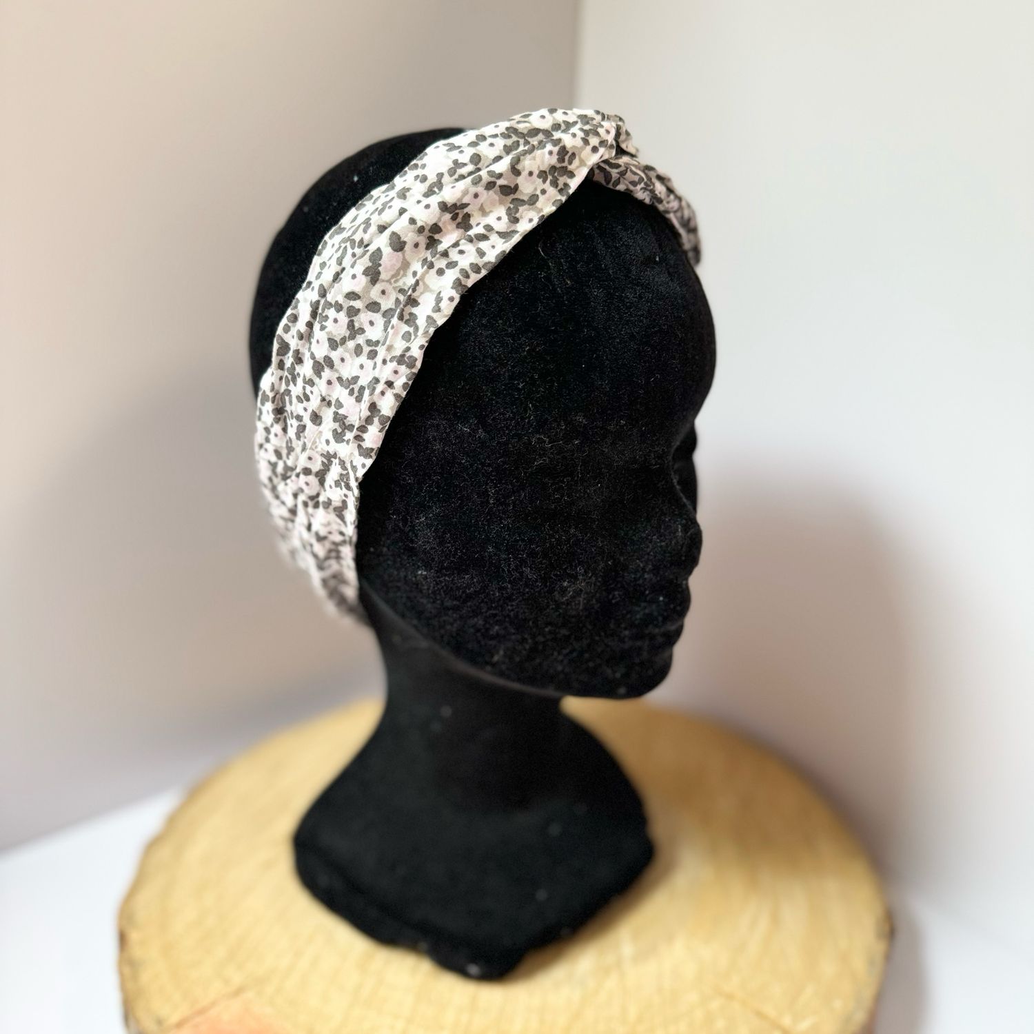 Headband noué