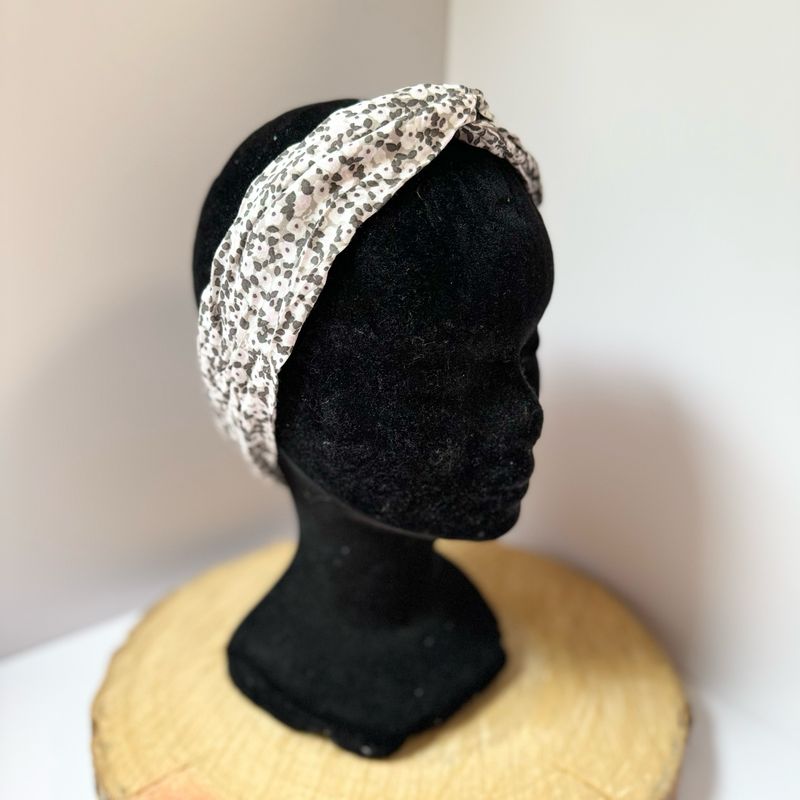 Headband noué