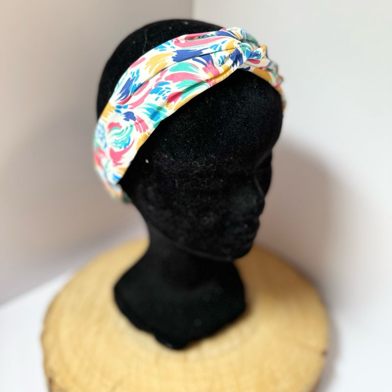 Headband noué