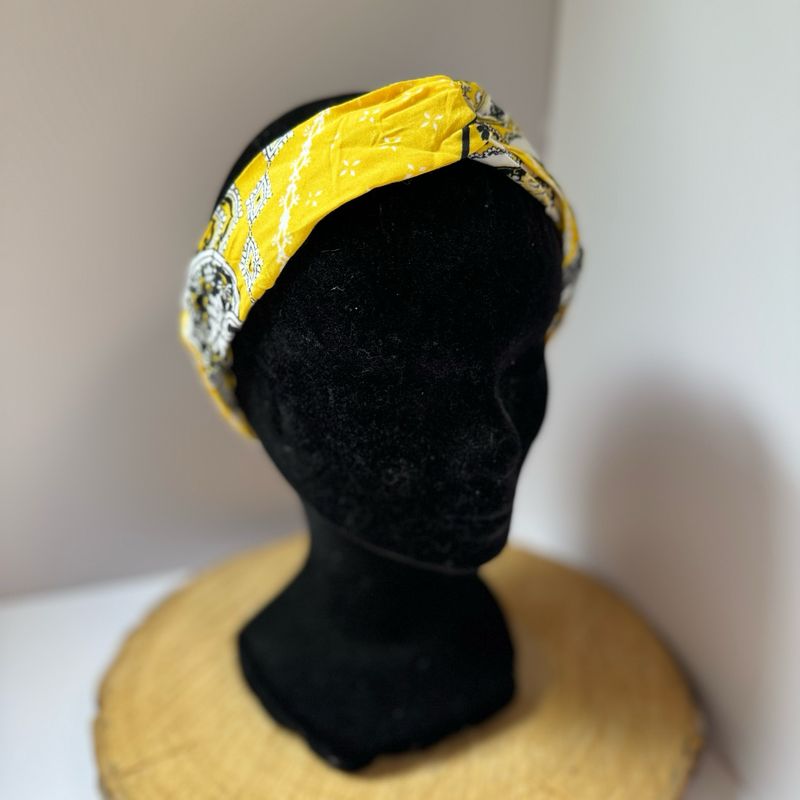 Headband noué